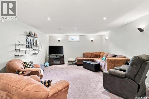 2 Springstein Avenue, Regina, SK - Indoor