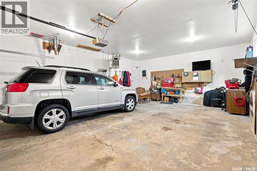 2 Springstein Avenue, Regina, SK - Indoor Photo Showing Garage
