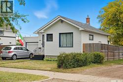 416 Taylor STREET W  Saskatoon, SK S7M 0C8