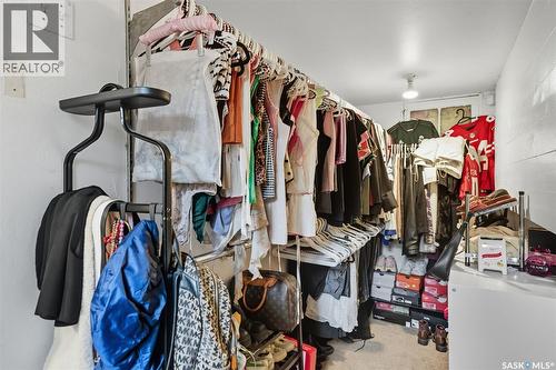 416 Taylor Street W, Saskatoon, SK - Indoor With Storage