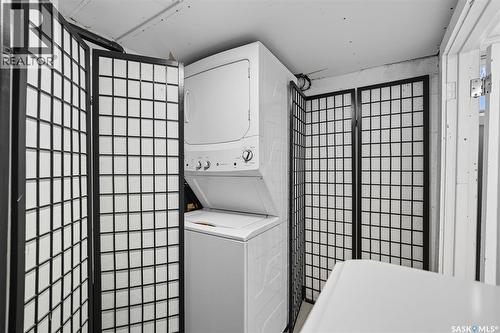 416 Taylor Street W, Saskatoon, SK - Indoor Photo Showing Laundry Room