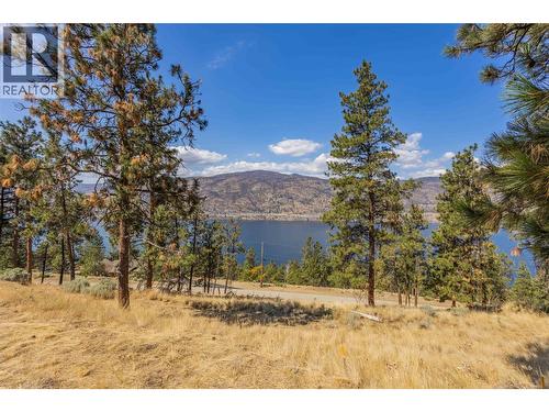 Just minutes to the lake! - 2393 Arthur Court, Kelowna, BC 