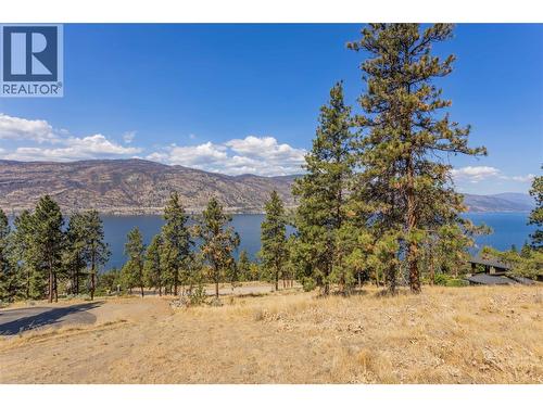 2393 Arthur Court, Kelowna, BC 