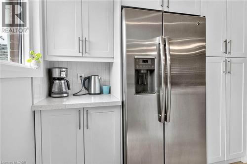 516 Kenmarr Crescent, Burlington, ON - Indoor Photo Showing Kitchen