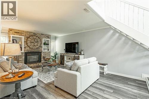 281 Blackacres Boulevard, London, ON - Indoor Photo Showing Living Room With Fireplace