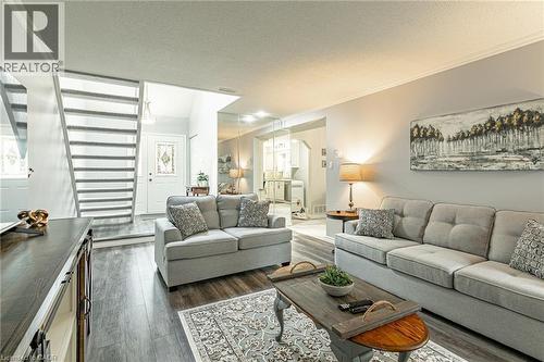 281 Blackacres Boulevard, London, ON - Indoor Photo Showing Living Room