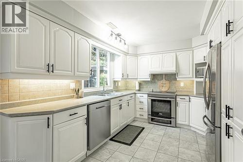 281 Blackacres Boulevard, London, ON - Indoor Photo Showing Kitchen