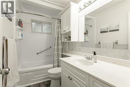 281 Blackacres Boulevard, London, ON - Indoor Photo Showing Bathroom