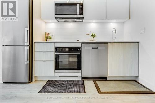 1635 - 135 Lower Sherbourne Street, Toronto, ON - Indoor Photo Showing Kitchen With Upgraded Kitchen