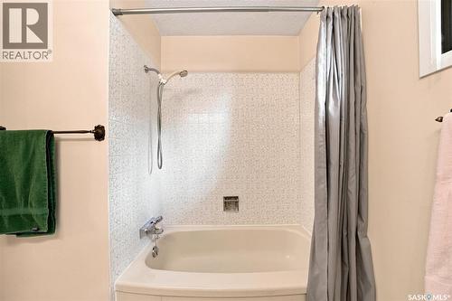 125 Arnason Crescent, Saskatoon, SK - Indoor Photo Showing Bathroom