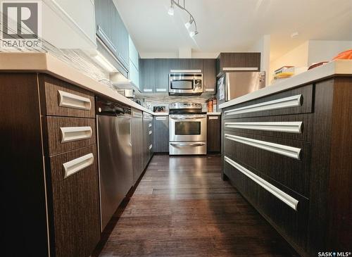 216 211 Ledingham Street, Saskatoon, SK - Indoor Photo Showing Kitchen With Stainless Steel Kitchen