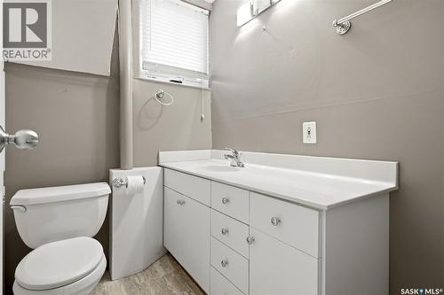 2242 Angus Street, Regina, SK - Indoor Photo Showing Bathroom