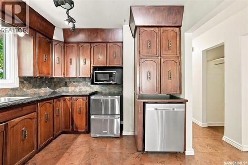 1621 Edward Avenue, Saskatoon, SK - Indoor Photo Showing Kitchen