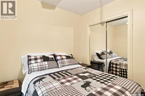 1621 Edward Avenue, Saskatoon, SK - Indoor Photo Showing Bedroom