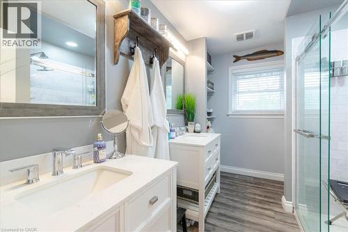 111 Decou Road, Simcoe, ON - Indoor Photo Showing Bathroom
