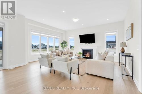 36 Ewing Way, Amaranth, ON - Indoor Photo Showing Living Room With Fireplace