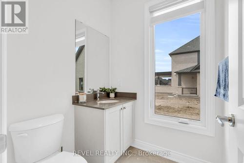 36 Ewing Way, Amaranth, ON - Indoor Photo Showing Bathroom
