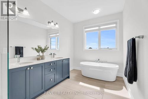 36 Ewing Way, Amaranth, ON - Indoor Photo Showing Bathroom