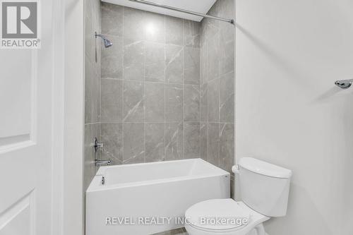 36 Ewing Way, Amaranth, ON - Indoor Photo Showing Bathroom