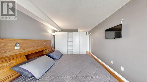804 - 2901 Kipling Avenue, Toronto, ON - Indoor Photo Showing Bedroom