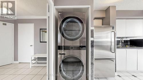 804 - 2901 Kipling Avenue, Toronto, ON - Indoor Photo Showing Laundry Room
