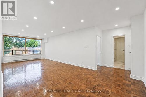 401 - 2500 BATHURST STREET , Toronto, Ontario M6B 2Y8 4