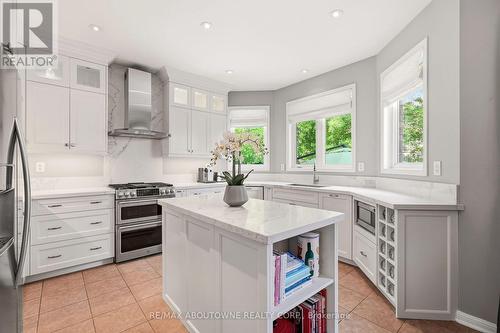 536 Cusick Circle, Milton, ON - Indoor Photo Showing Kitchen With Stainless Steel Kitchen With Upgraded Kitchen
