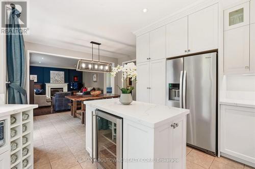 536 Cusick Circle, Milton, ON - Indoor Photo Showing Kitchen