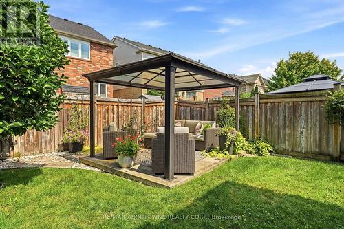 536 Cusick Circle, Milton, ON - Outdoor
