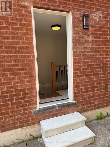 58 SQUIRE DRIVE , Richmond Hill, Ontario L4S 1C5 2