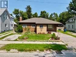 238 MARY STREET  Orillia, ON L3V 3E6