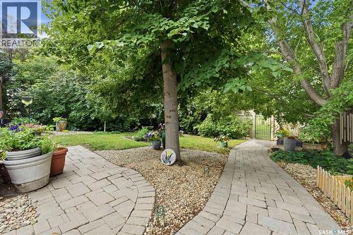 6723 Maple Ridge Drive, Regina, SK - Outdoor