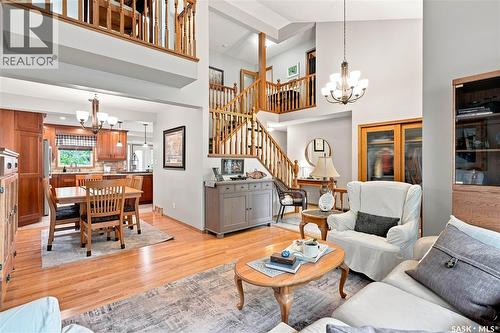 6723 Maple Ridge Drive, Regina, SK - Indoor Photo Showing Living Room