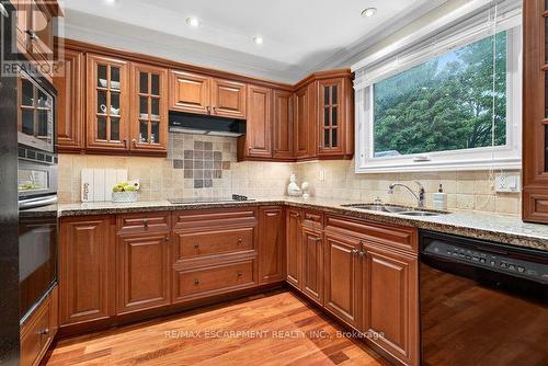 1152 Lockhart Road, Burlington, ON - Indoor Photo Showing Kitchen With Double Sink