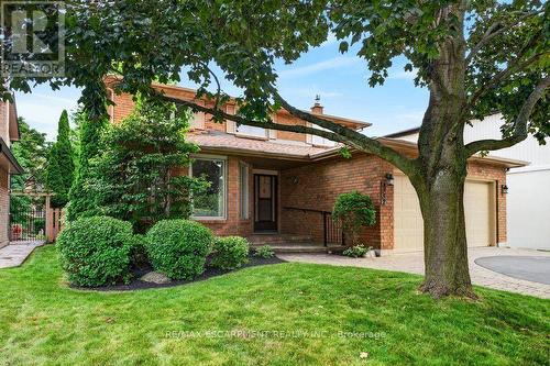 1152 Lockhart Road, Burlington, ON - Outdoor