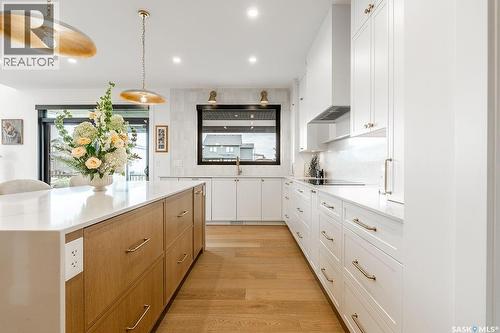 656 Pepper Bend, Saskatoon, SK - Indoor Photo Showing Kitchen With Upgraded Kitchen
