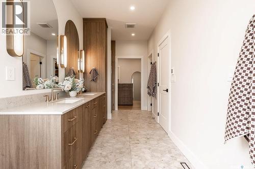 656 Pepper Bend, Saskatoon, SK - Indoor Photo Showing Bathroom