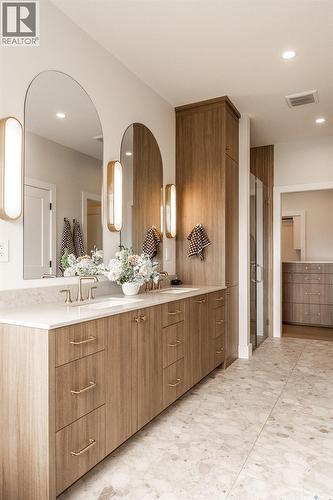 656 Pepper Bend, Saskatoon, SK - Indoor Photo Showing Bathroom
