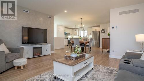Great Room with Feature Wall - 138 Renaissance Drive, St. Thomas, ON - Indoor Photo Showing Living Room