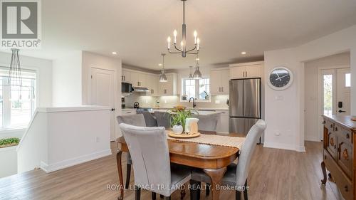 138 Renaissance Drive, St. Thomas, ON - Indoor Photo Showing Dining Room