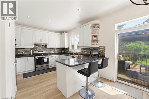 805 Munich Circle, Waterloo, ON - Indoor Photo Showing Kitchen