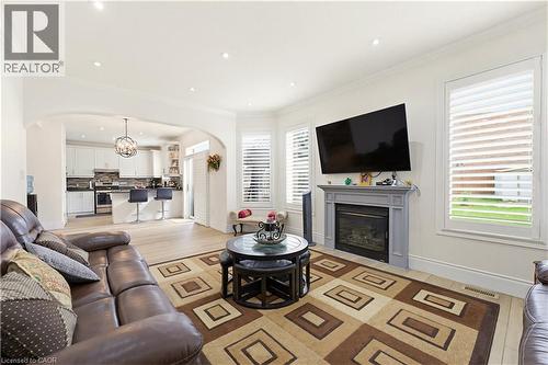 805 Munich Circle, Waterloo, ON - Indoor Photo Showing Living Room With Fireplace