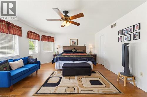 805 Munich Circle, Waterloo, ON - Indoor Photo Showing Bedroom