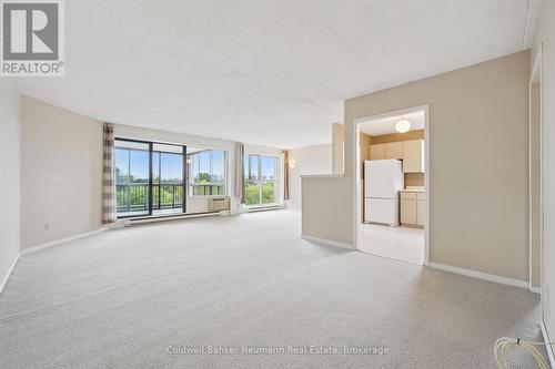 708 - 22 Marilyn Drive, Guelph (Riverside Park), ON - Indoor