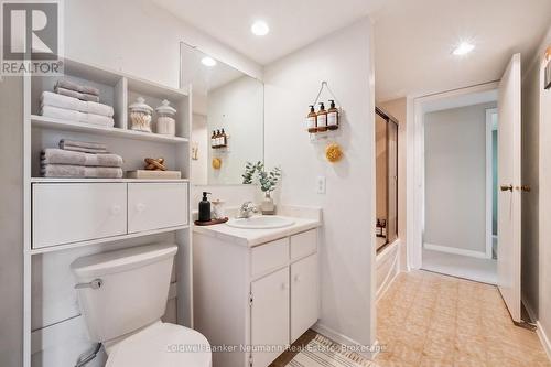 Virtually Staged - 708 - 22 Marilyn Drive, Guelph (Riverside Park), ON - Indoor Photo Showing Bathroom
