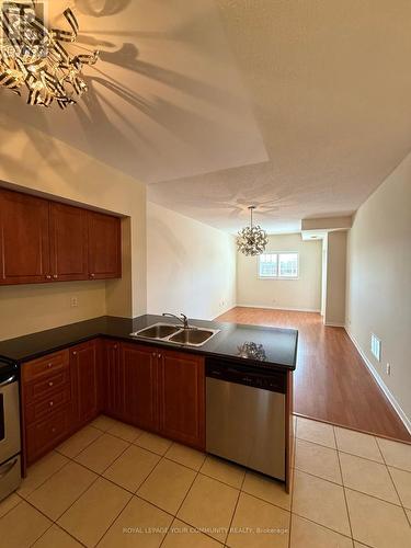 301 - 9451 JANE STREET , Vaughan, Ontario L6A 4H8 3