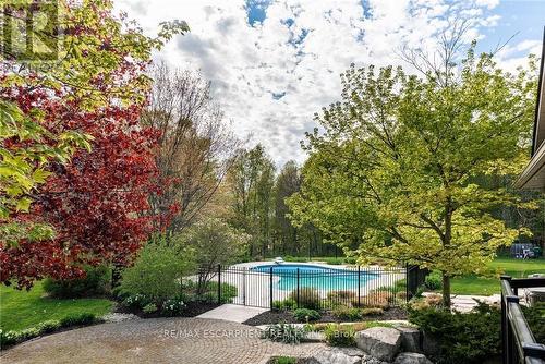 1670 Medad Springs Court, Burlington, ON - Outdoor