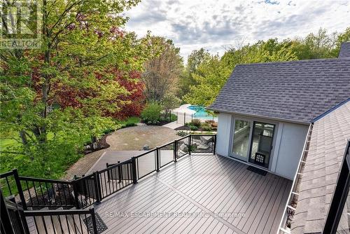 1670 Medad Springs Court, Burlington, ON - Outdoor