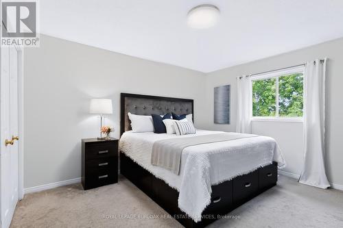 4130 Foxwood Drive, Burlington, ON - Indoor Photo Showing Bedroom