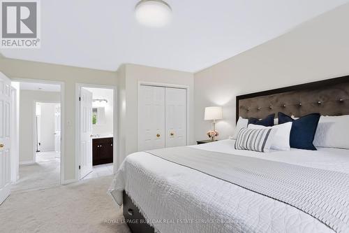 4130 Foxwood Drive, Burlington, ON - Indoor Photo Showing Bedroom